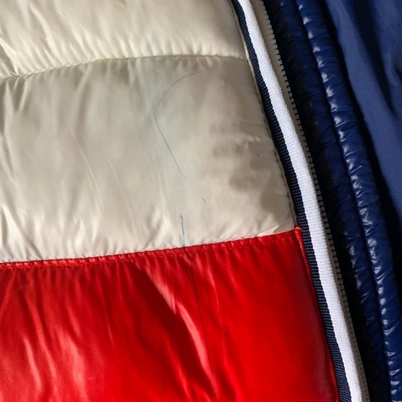 MOVING SALE 🎊 Puffy coat worn once zip up one flaw ink marks see all pictures - Picture 5 of 8